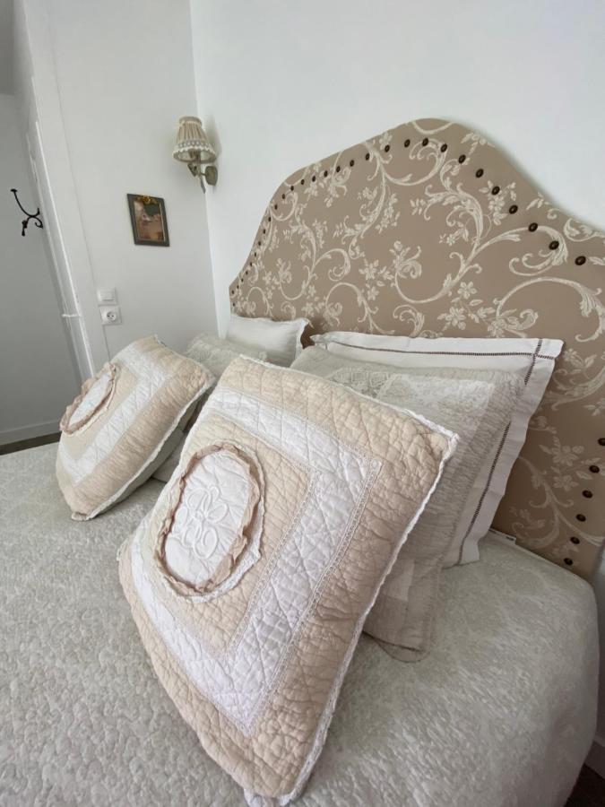 Le Vieux Moulin Bed & Breakfast Bouhet Luaran gambar
