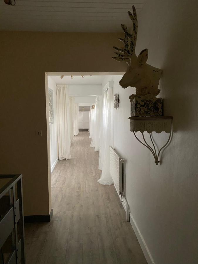 Le Vieux Moulin Bed & Breakfast Bouhet Luaran gambar