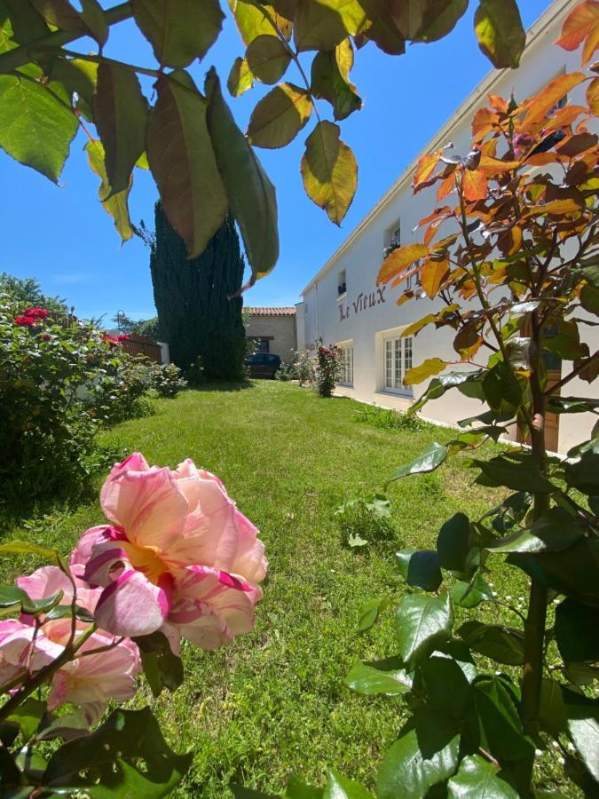 Le Vieux Moulin Bed & Breakfast Bouhet Luaran gambar